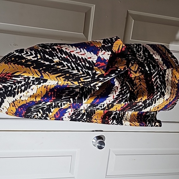 Marc New York Andrew‎ Marc raglan sleeves top size large. Beautiful colors. - Picture 5 of 13